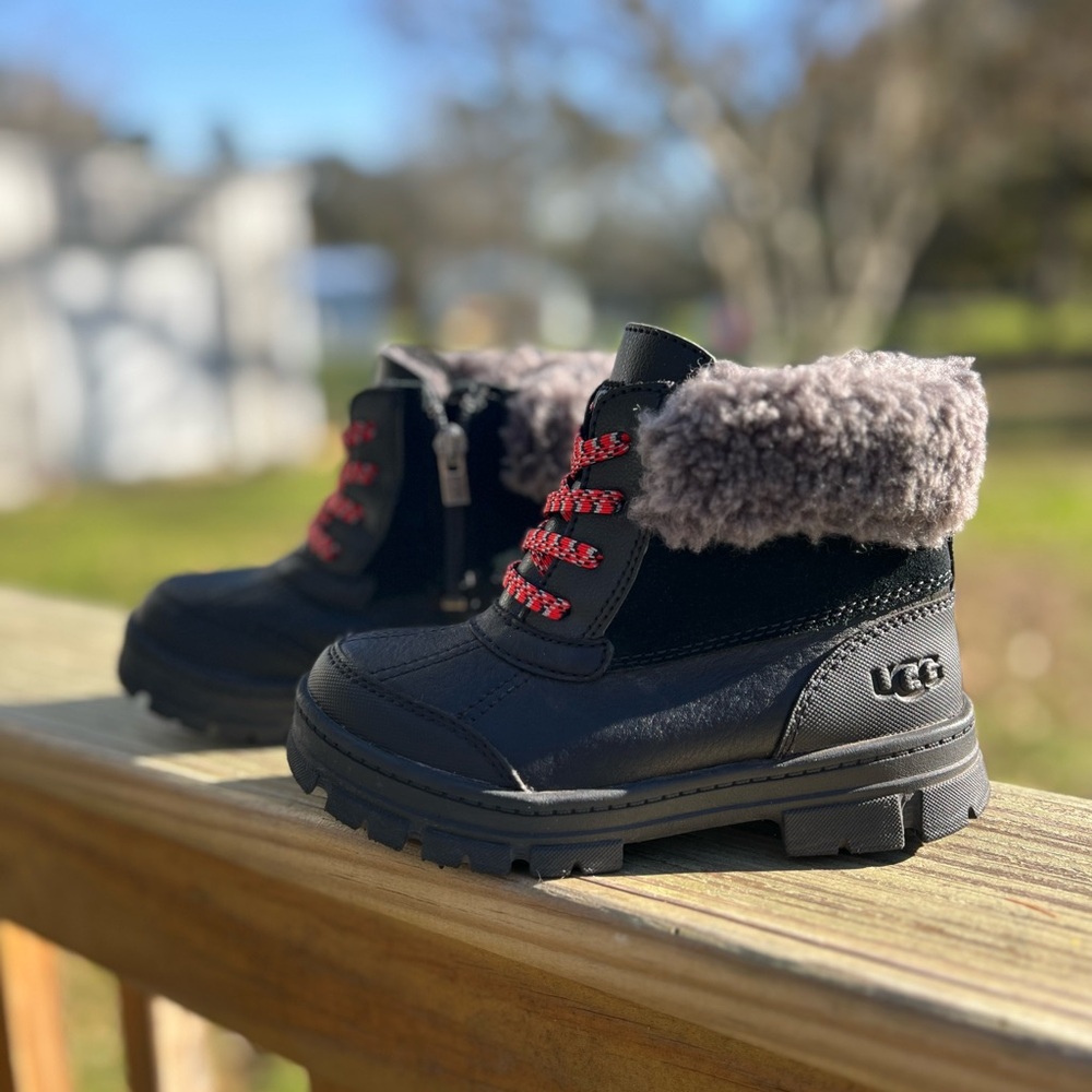 UGG Ashton Addie Black and Gray Boots